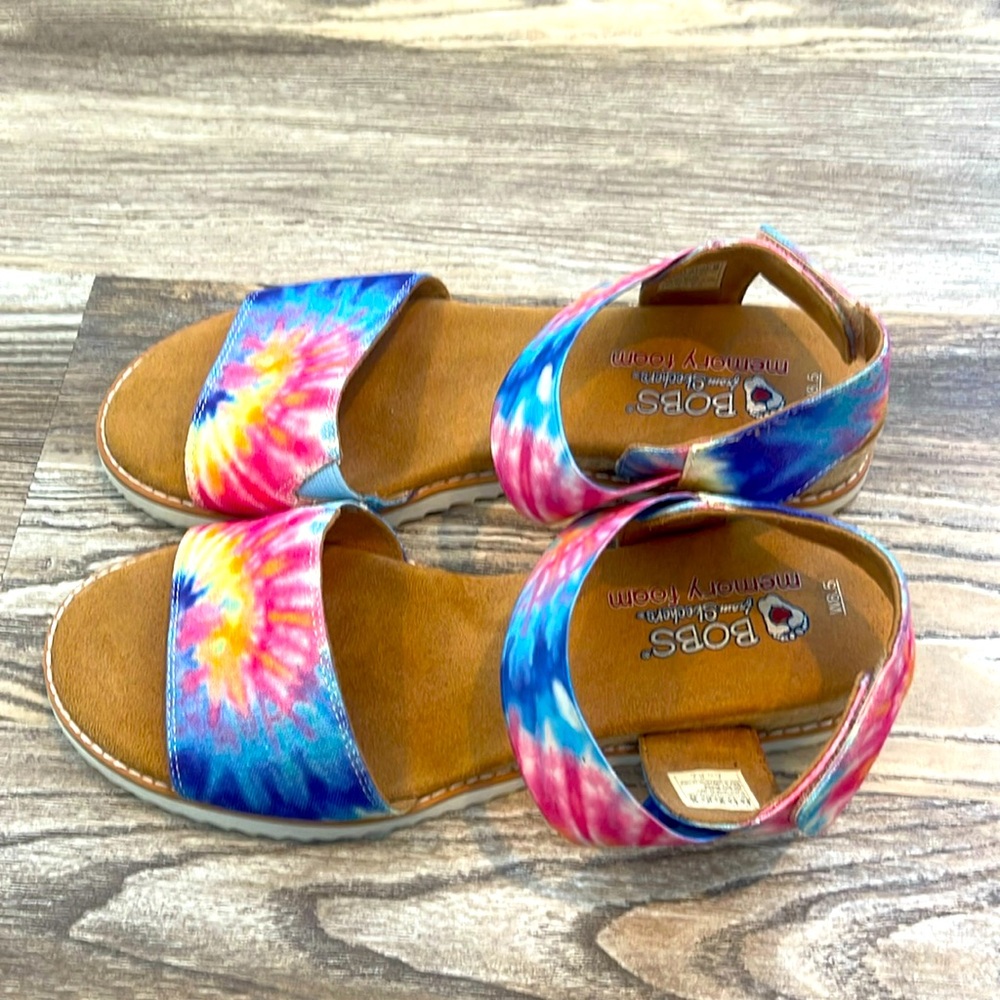 Bob's Skechers Memory Foam Dye Strappy Sandals tie dye Size 8.5